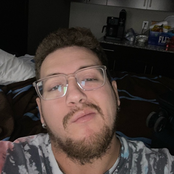 I love hip hop an vintage 70s-98s classical rock an 90s-2000s - Picture 2 of 4